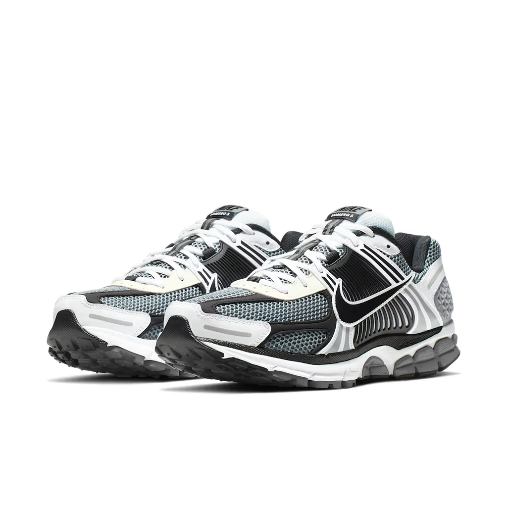 Vomero 5 Black and Metallic Silver